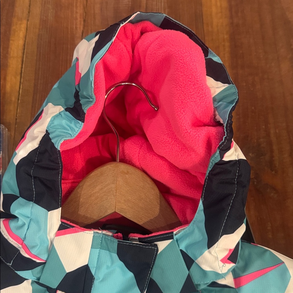 Geometric Patterned ski coat in Blue and Pink - Picture 4 of 6